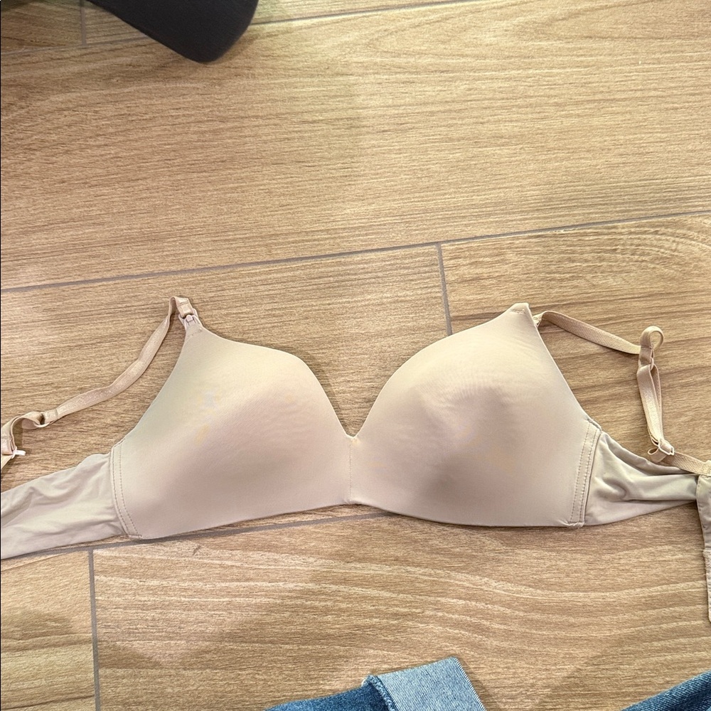 Wireless nursing bra